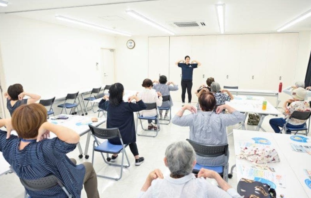 ゆうせいカフェ開催☕「座ってできる認知症予防体操」